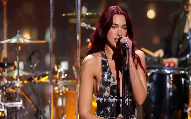 Dua Lipa lors d’un concert à New York en avril 2024.