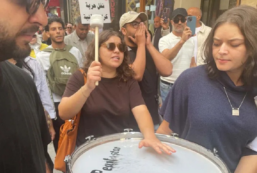 Thousands March in Tunis for Rights and Dignity